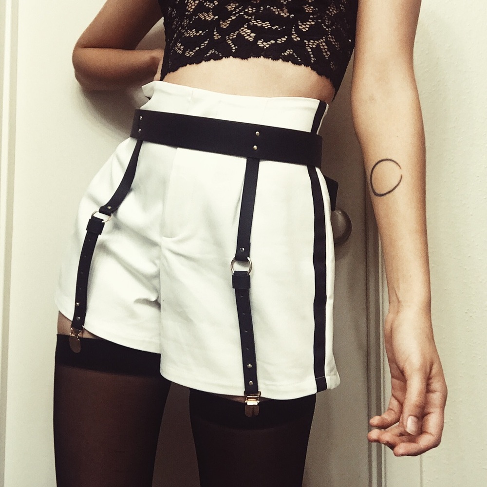 Suspender belt